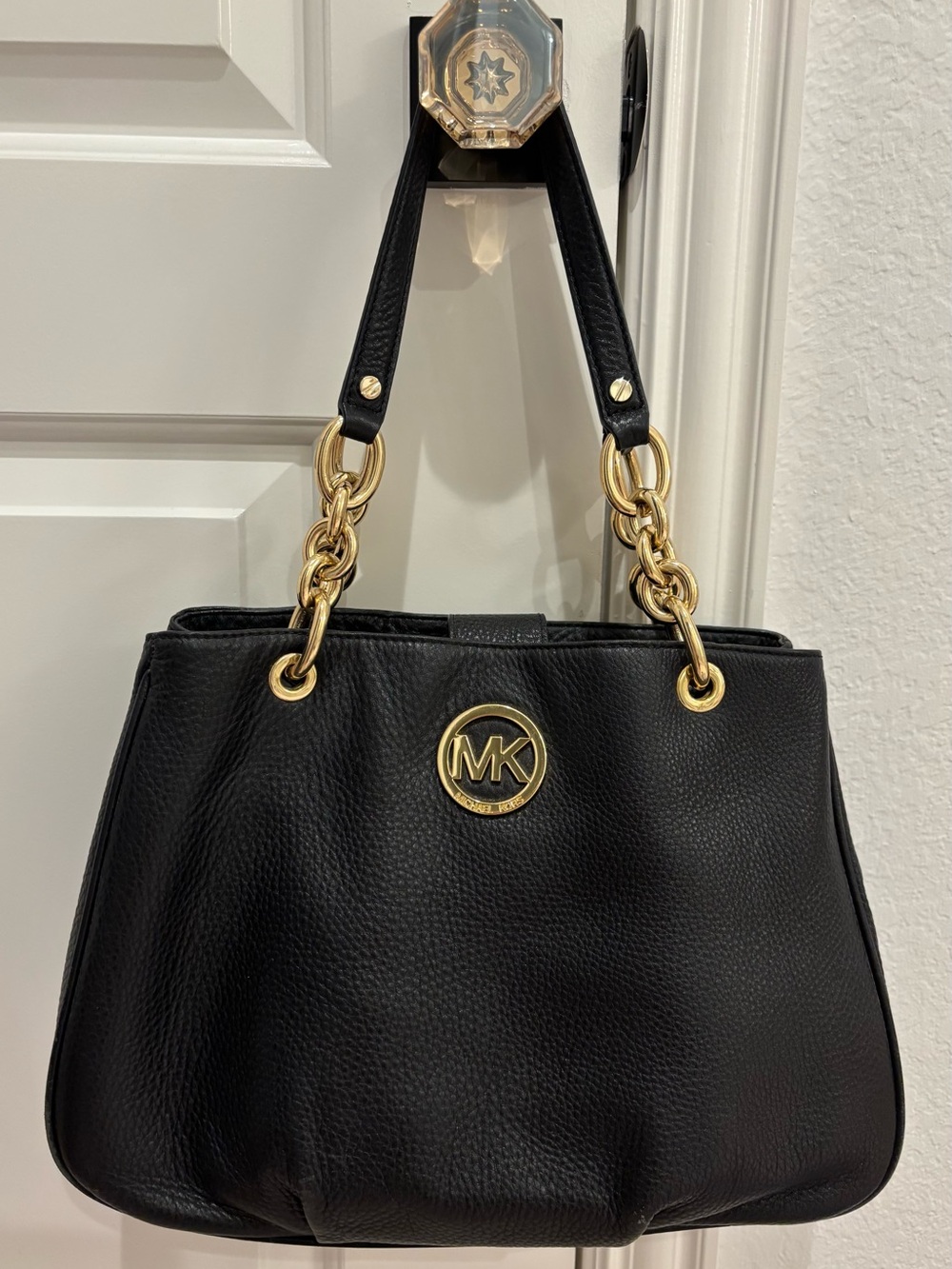 Michael Kors Mina Large Chain Shoulder Bag Black